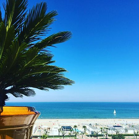 Hotel Select Suites & Spa - Apartments Riccione Dış mekan fotoğraf